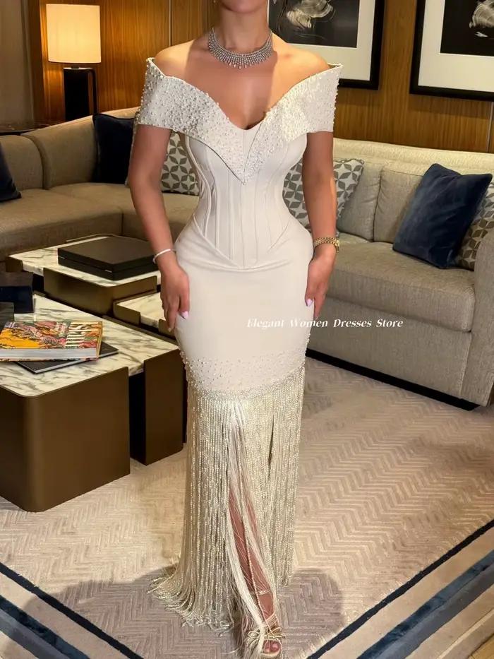 Robe de Soirée 2026 Luxe Ornée de Perles Épaules Dénudées Corset Franges Fendues
