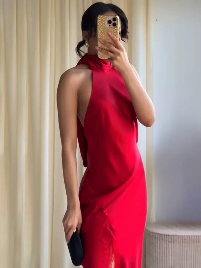 Robe longue sexy sans manches à col halter pour femme avec dentelle et fente décorative idéale pour l'été et les soirées occasions spéciales