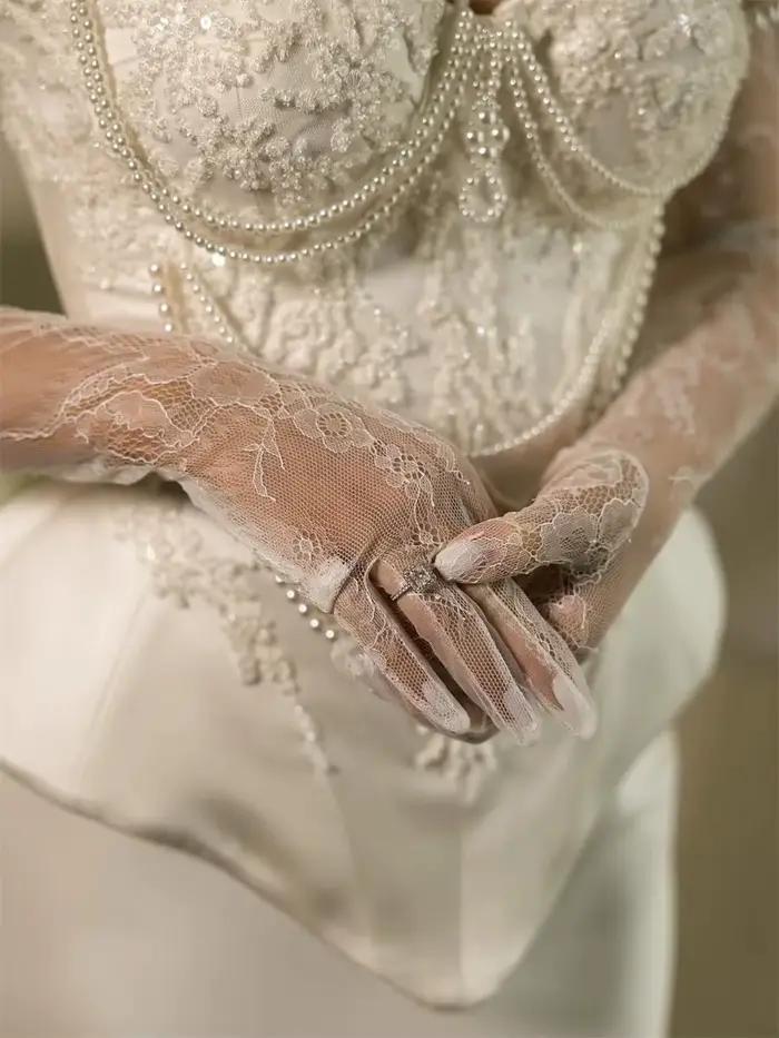 Tokyo personnalisé blanc sirène robes de mariée hors de l'épaule manches longues Satin robe