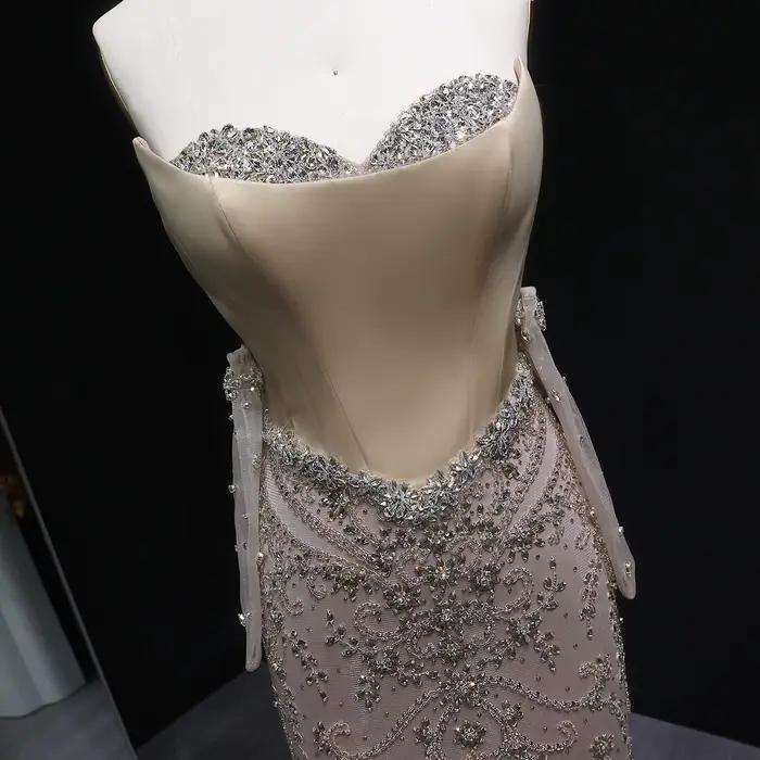 Sharon Said luxe dubaï Champagne sirène robe de soirée avec tour de cou et gants pour les femmes