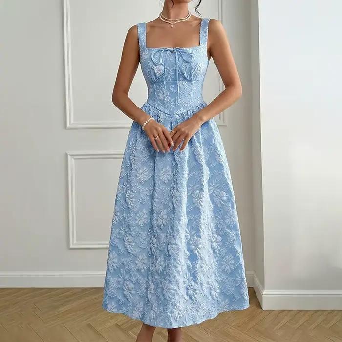 Robe mi-longue à col halter