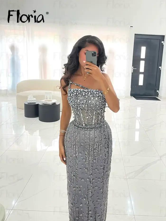 Robes de bal à bretelles Spaghetti gris argenté