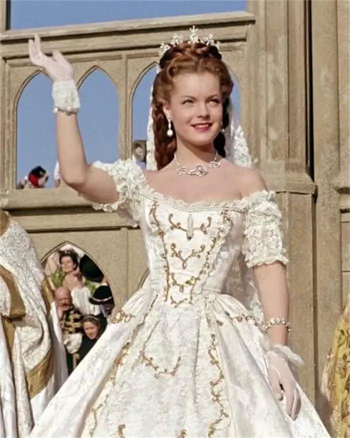 Robe princesse Sissi, Costume d'impératrice
