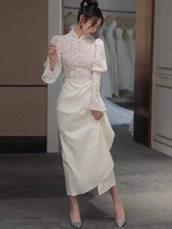 Robe de Mariée Française en Dentelle Légère avec Surface en Satin