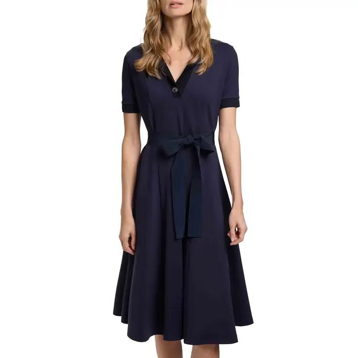 Robe élégante mi-longue pour femmes, idéale pour le travail