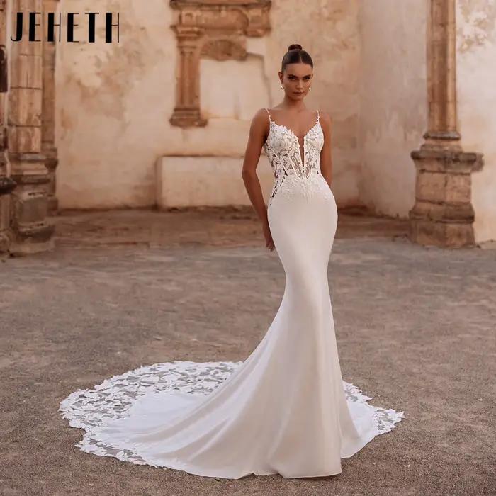 JEHETH Robe Mariée Satin Sirène Col V Bretelles Fines Appliques Dentelle Florale 3D Dos Illusion V Boutons Perle Traîne Chapelle Shooting Église Pierre Ancienne Extérieur Élégante Sur Mesure