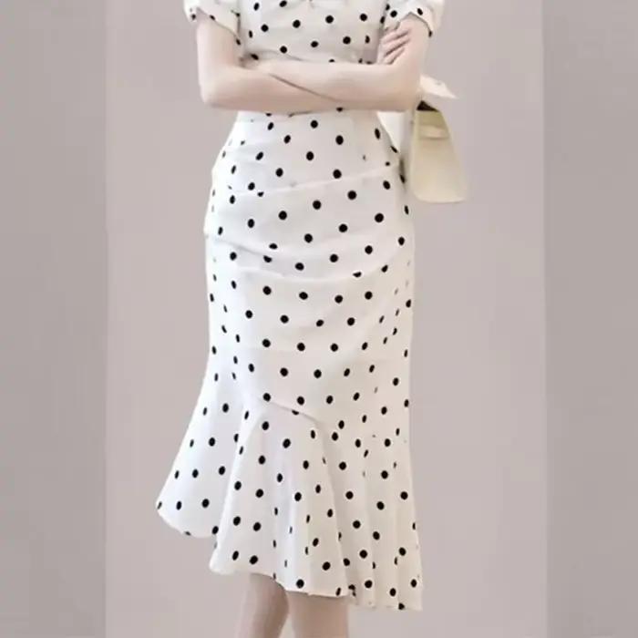 Robe mi-longue noire pour femme