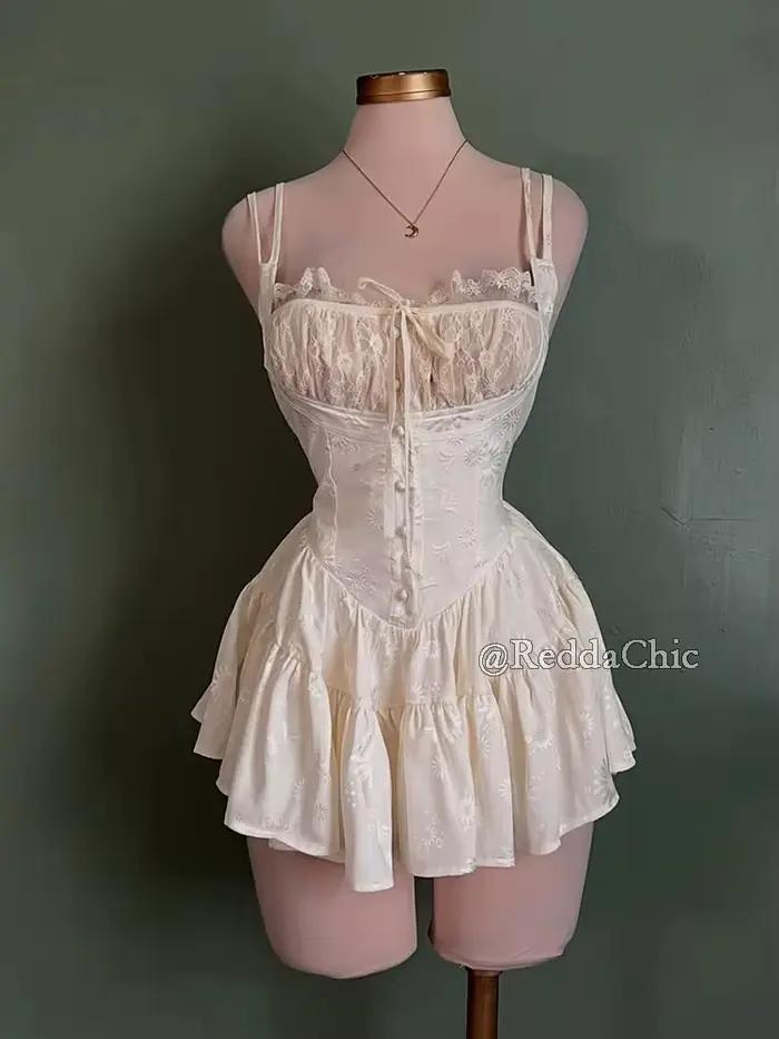Robe d'été ReddaChic vintage en satin à motifs floraux