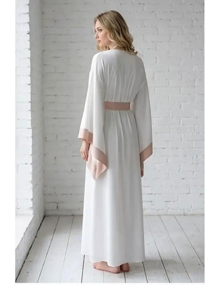 Robe longue en soie ivoire
