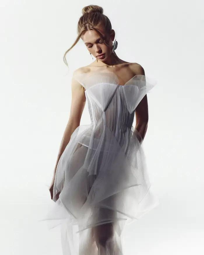 Robe de bal longue en tulle plissé