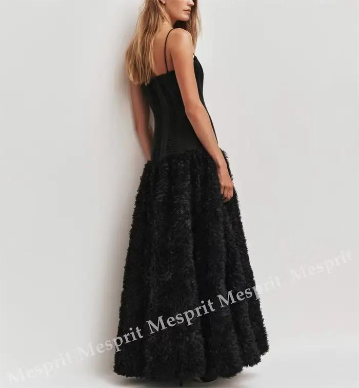 Robe de soirée personnalisée et charmante avec bretelles spaghetti