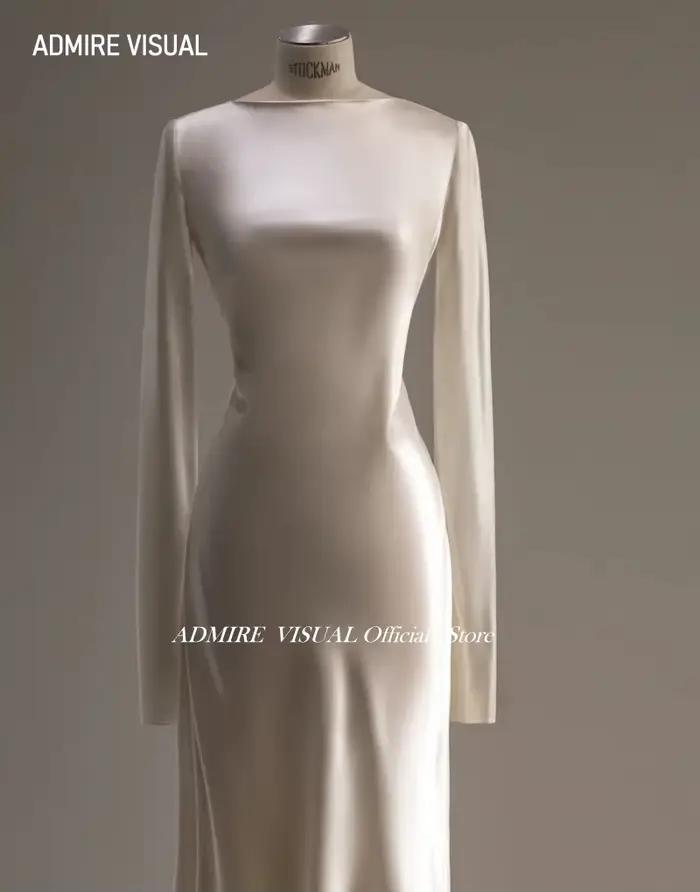 Robe de mariée en satin à manches régulières col rond fourreau dos ouvert sur mesure nouvelle collection pour femmes occasions spéciales