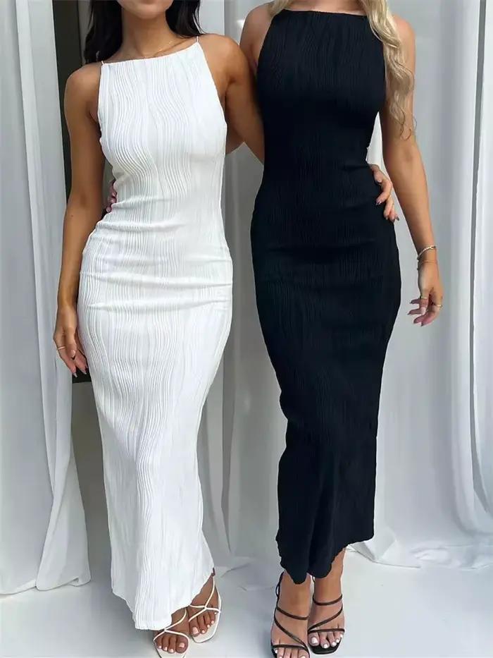 Robe longue froncée sans manches pour femmes