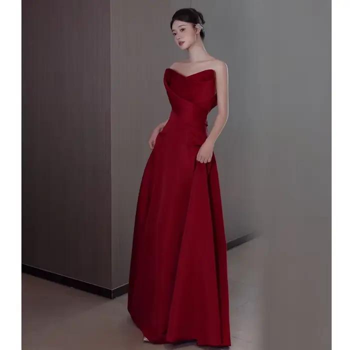 Robe de mariée en Satin asymétrique épaule dénudée