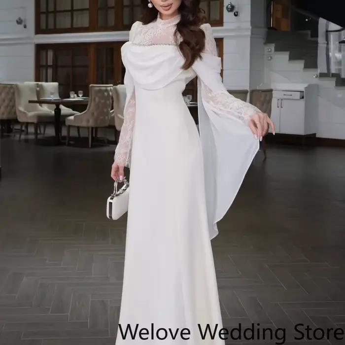 Robe de soirée sirène avec un col montant en dentelle transparente