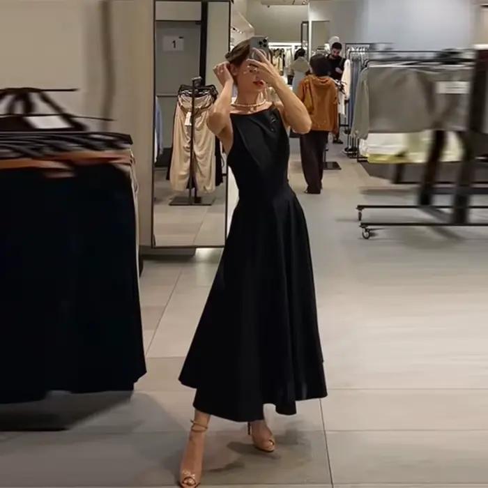 Robe midi noire pour femme