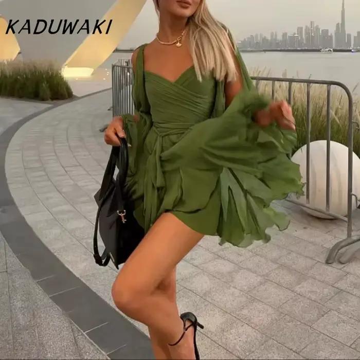 KADUWAKI femmes couleur unie sans bretelles manches col en v Robe tempérament Chic dos nu cravate