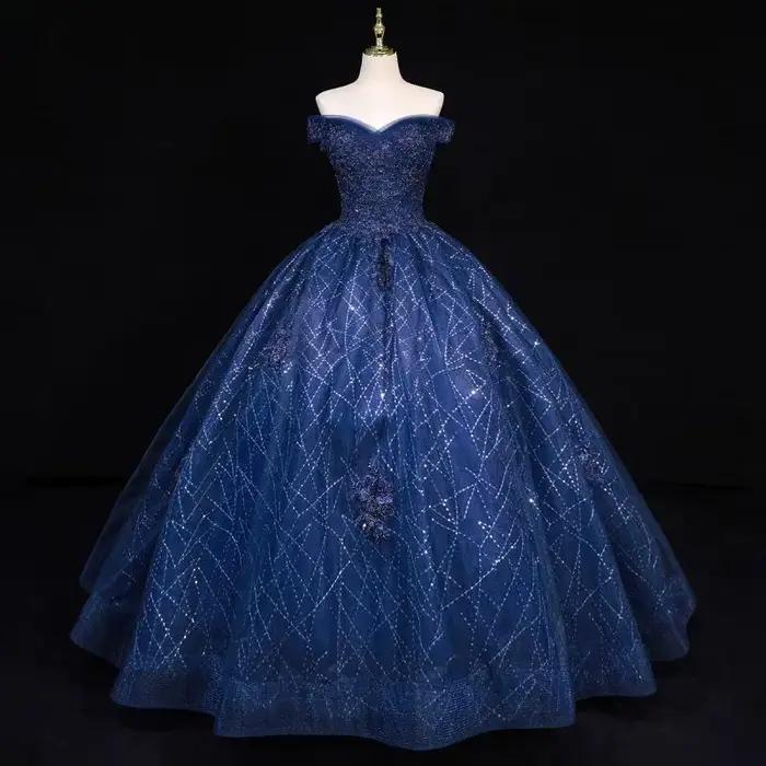 Robe de mariée à épaules dénudées