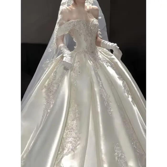 Robe de mariée légère en Satin