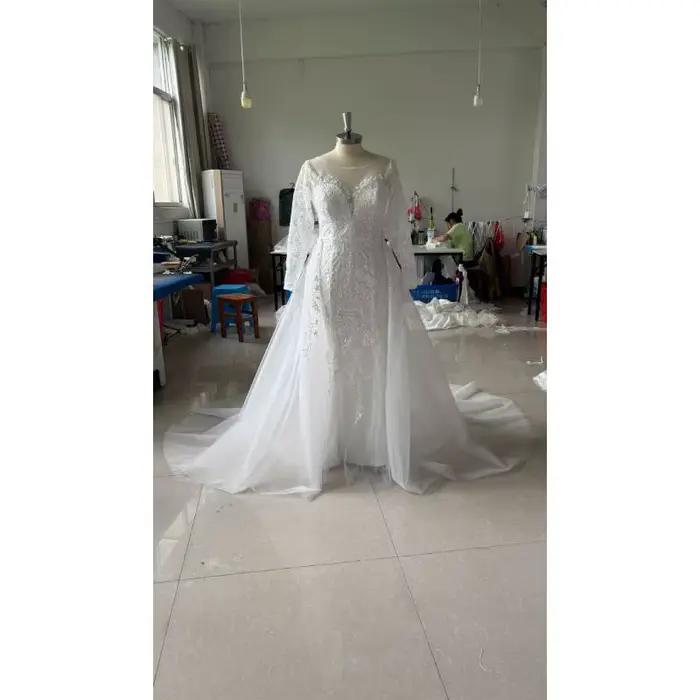 Robe de mariée légère en dentelle française