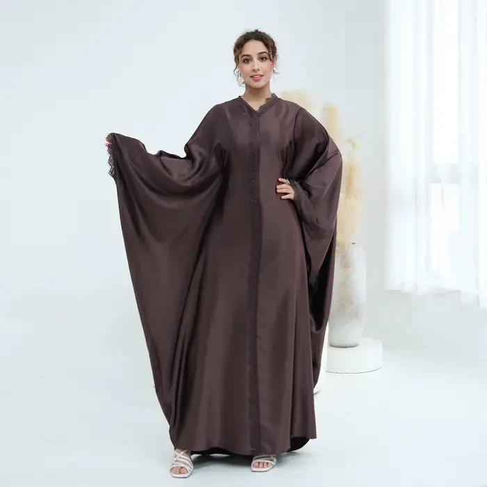 Robe en dentelle pour femme