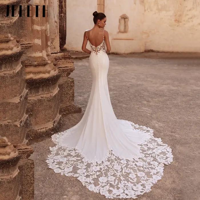 JEHETH Robe Mariée Satin Sirène Col V Bretelles Fines Appliques Dentelle Florale 3D Dos Illusion V Boutons Perle Traîne Chapelle Shooting Église Pierre Ancienne Extérieur Élégante Sur Mesure