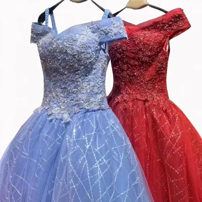Robe de mariée à épaules dénudées