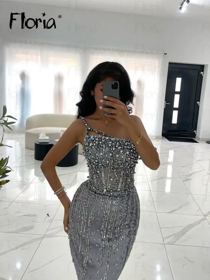 Robes de bal à bretelles Spaghetti gris argenté