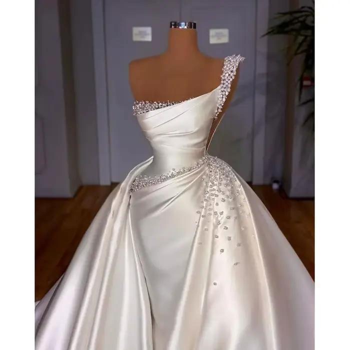 Robes de mariée en perles de satin pour mariée