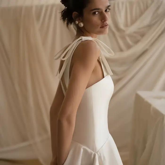 Robe de mariée blanche Eightree coupe trapèze