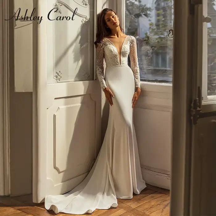 Ashley Carol robe De mariée sirène délicate perlée paillettes col en v