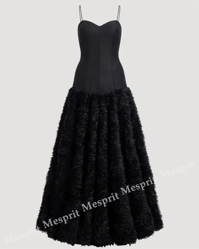 Robe de soirée personnalisée et charmante avec bretelles spaghetti
