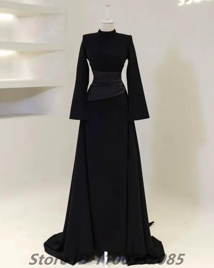 Robe de soirée bordeaux à col haut