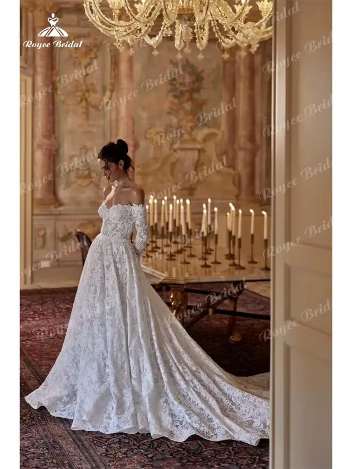 Robe de mariée vintage Roycebridal en dentelle pleine coupe