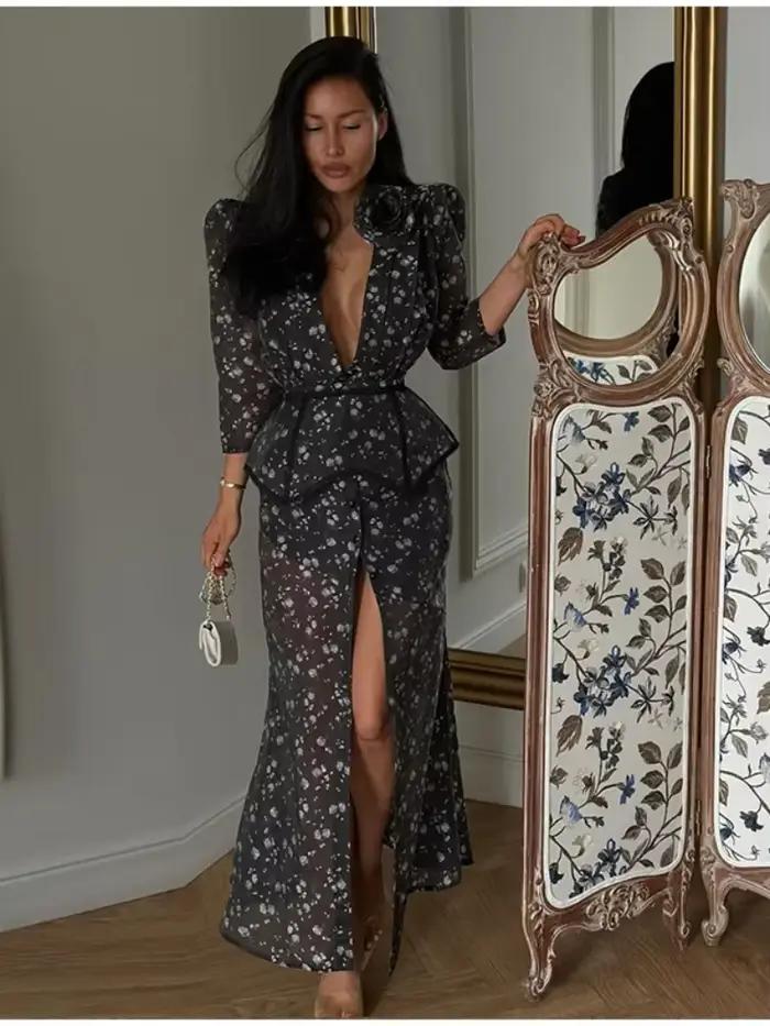 Robe longue en organza imprimé floral avec manches bouffantes et col en V