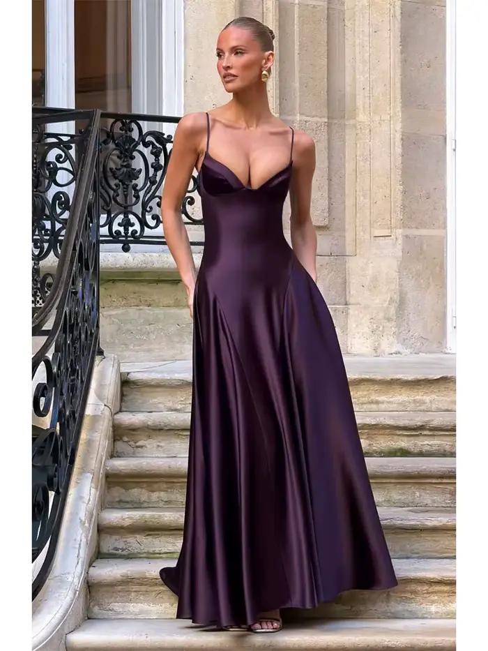 Robe à paillettes pour femmes avec épaules dénudées, dos nu et silhouette cintrée pour occasions spéciales