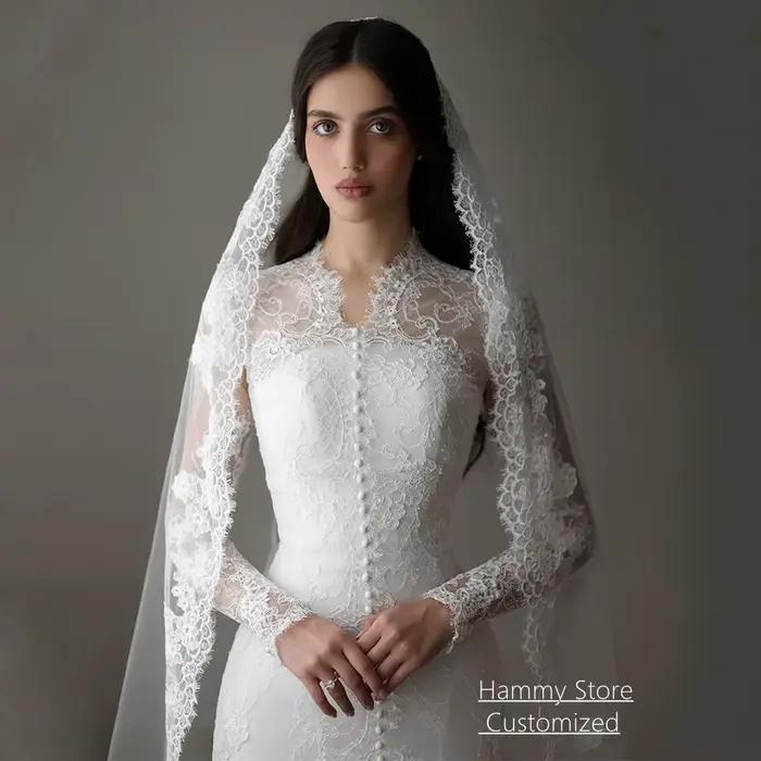 Robe de mariée saoudienne personnalisée avec col en V, manches longues, dentelle et train balayant pour femmes occasions spéciales