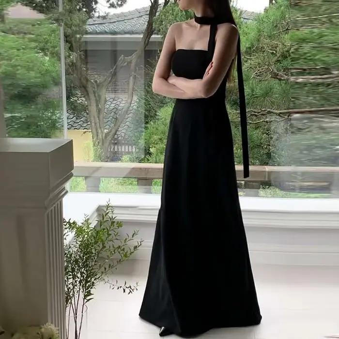 Robe de soirée noire classique
