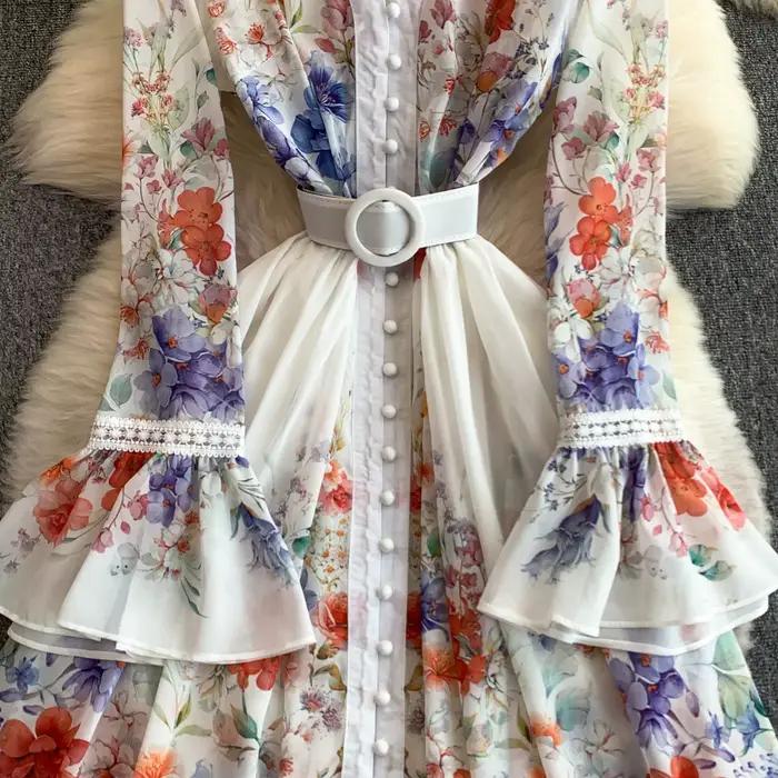 Robe longue élégante à col en V et manches évasées pour femme