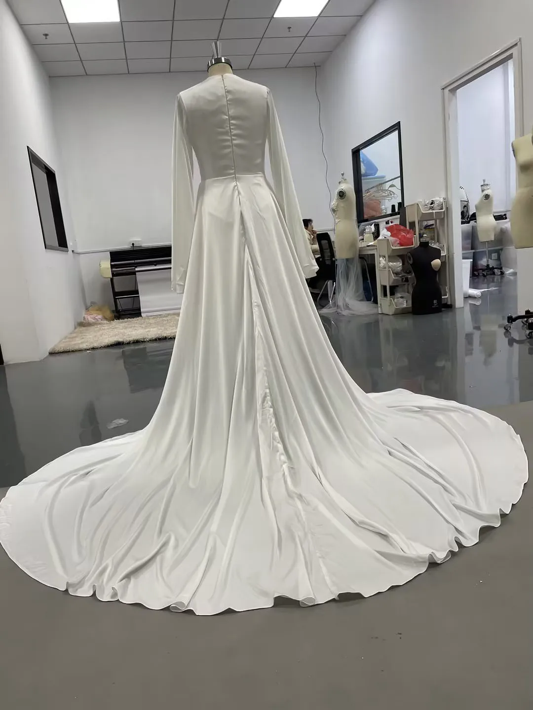 EPackage ale-Robe de Mariée Arabe en Satin