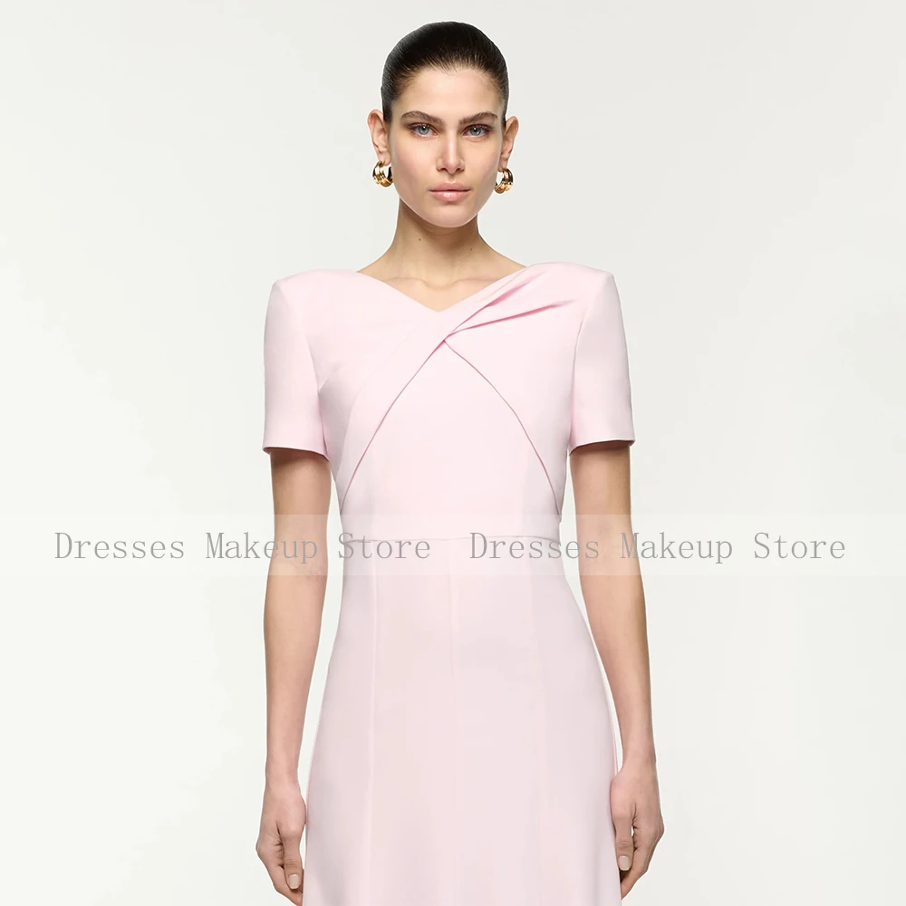 Robe cocktail sirène personnalisable avec décolleté cuillère et dos croisé pour femmes de toutes occasions formelles