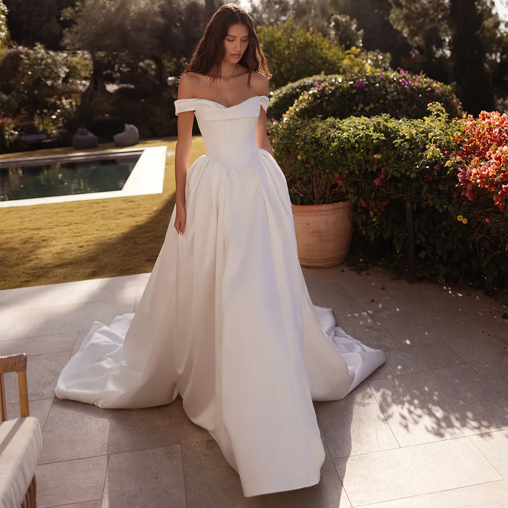 Robe de mariée personnalisée avec traîne