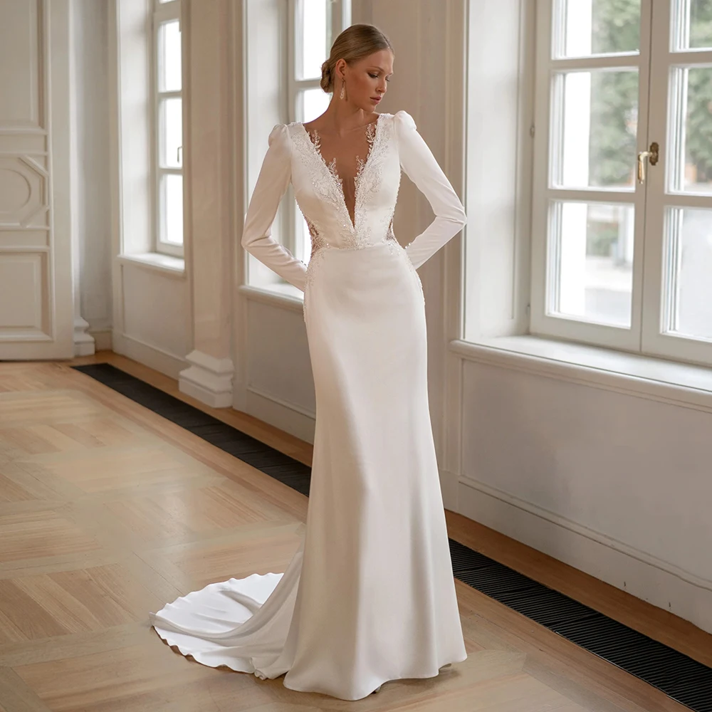 Robe de mariée sirène sexy personnalisée avec col en V profond, manches longues, appliques de perles et train de balayage pour cérémonie de mariage et occasions spéciales